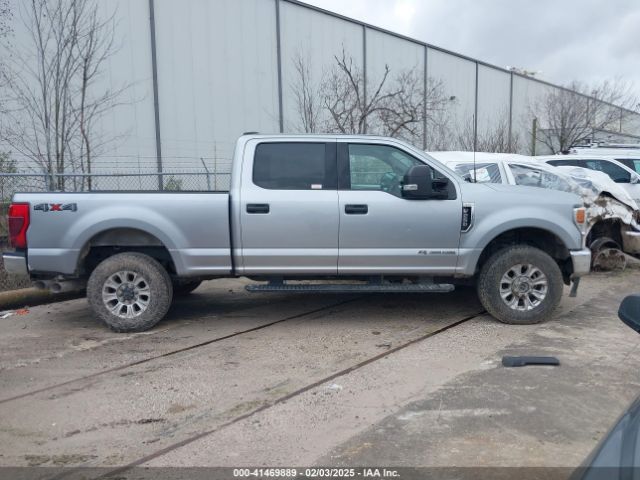 1FT7W2BT2NEE45298 Ford F-250 Xlt