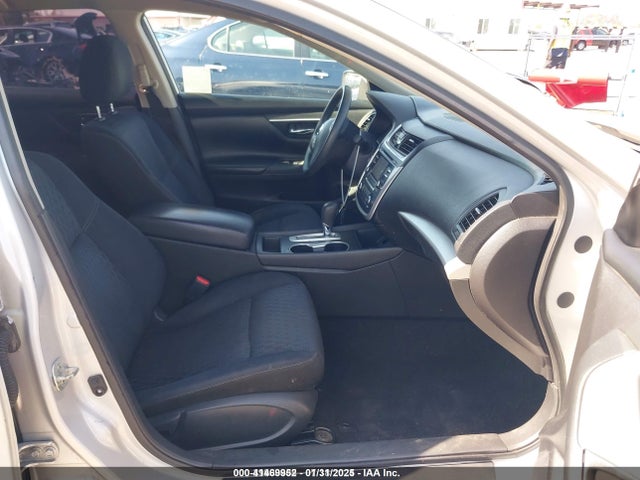 1N4AL3AP9GC223161 Nissan 2016