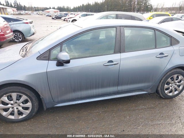 5YFEPMAE8MP269958 Toyota COROLLA LE