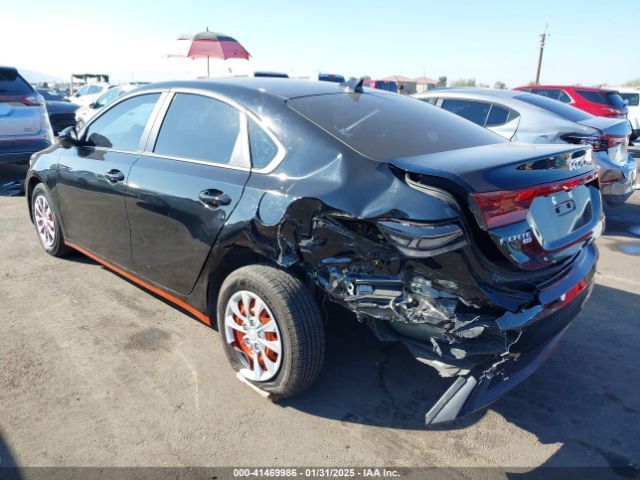 3KPF24AD7PE684267 KIA FORTE LX