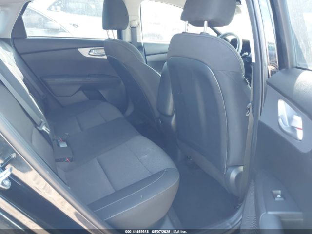 3KPF24AD7PE684267 KIA FORTE LX