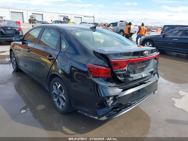 3KPF24AD1KE068184 KIA Forte Lxs