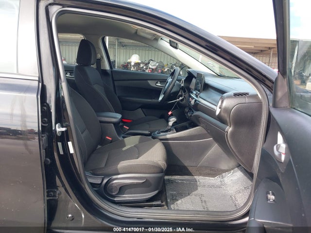 3KPF24AD1KE068184 KIA Forte Lxs