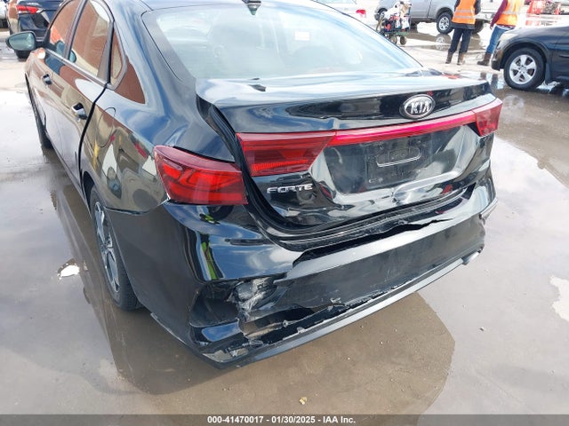 3KPF24AD1KE068184 KIA Forte Lxs