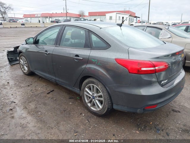 Ford FOCUS SE 2015 1FADP3F20FL293225 Image 3