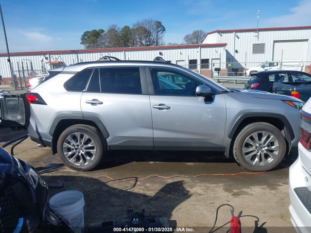 Toyota Rav4 Xle Premium 2024 2T3C1RFV8RC292489 Image 13