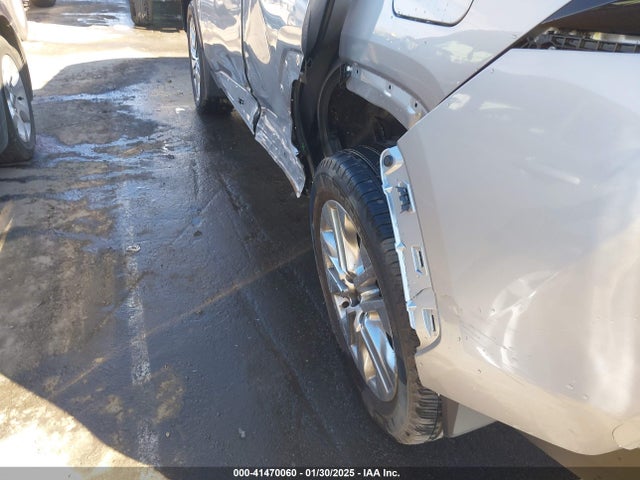 Toyota Rav4 Xle Premium 2024 2T3C1RFV8RC292489 Image 17