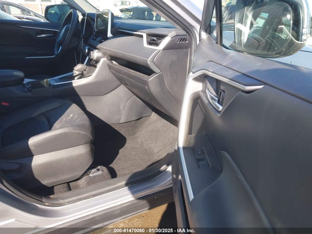 Toyota Rav4 Xle Premium 2024 2T3C1RFV8RC292489 Image 5