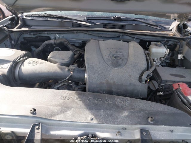 3TMCZ5AN9JM177901 Toyota Tacoma Trd Off Road