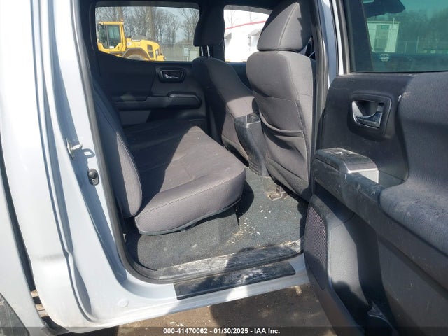 3TMCZ5AN9JM177901 Toyota Tacoma Trd Off Road