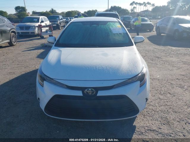 5YFB4MDE7RP218014 Toyota COROLLA LE