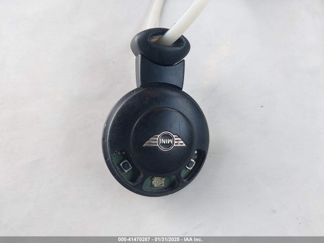 2010 MINI COOPER WMWMR3C55ATU97947 Photo 10