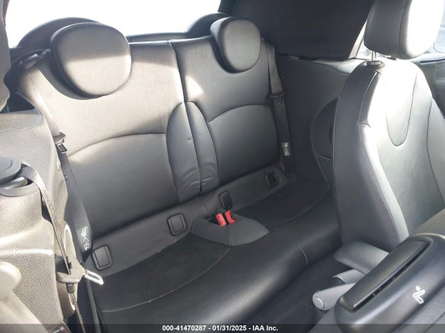 2010 MINI COOPER WMWMR3C55ATU97947 Photo 7