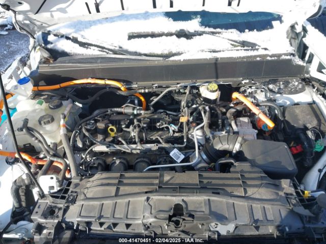 3FTTW8E3XNRA32393 Ford Maverick Xlt