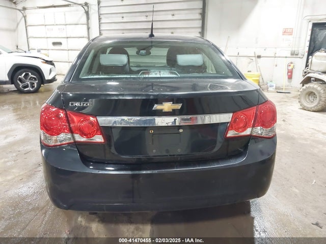 Chevrolet Cruze Ls Auto 2014 1G1PA5SG6E7106690 Image 16