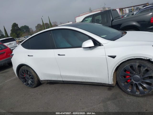 7SAYGDEF6PF621289 Tesla Model Y Performance Dual Motor All-wheel Drive