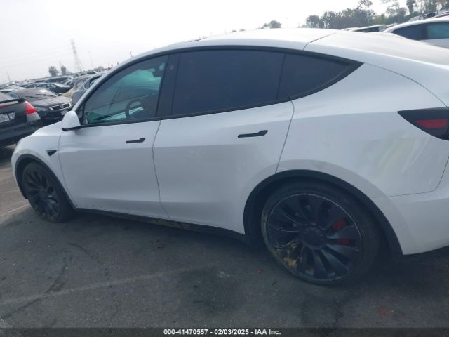 7SAYGDEF6PF621289 Tesla Model Y Performance Dual Motor All-wheel Drive