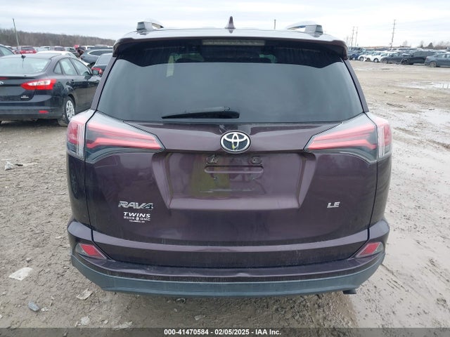 2T3ZFREV0GW312324 Toyota RAV4 LE