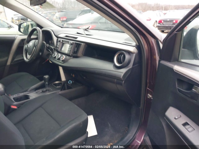 2T3ZFREV0GW312324 Toyota RAV4 LE