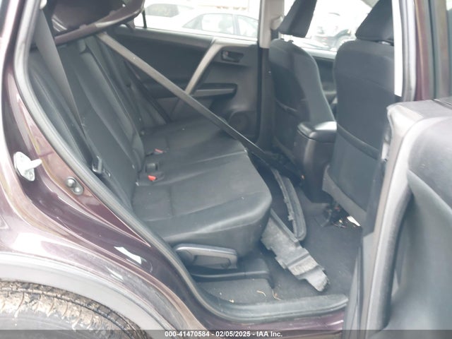 2T3ZFREV0GW312324 Toyota RAV4 LE