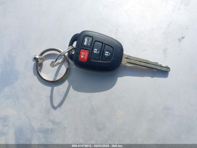 2T1BURHE9KC150649 Toyota COROLLA LE