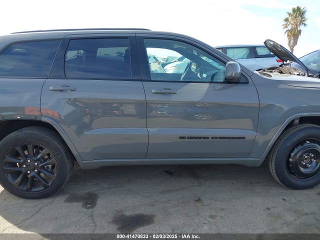 1C4RJEAG8NC154491 Jeep Grand Cherokee Wk Laredo X 4x2