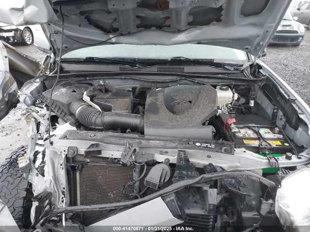 3TMCZ5AN6KM235786 Toyota Tacoma Trd Off Road