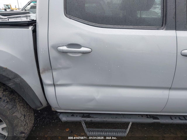 3TMCZ5AN6KM235786 Toyota Tacoma Trd Off Road