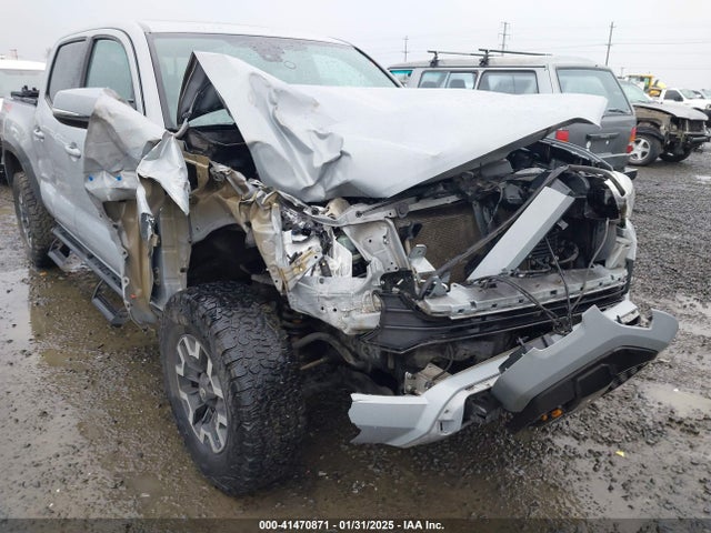 3TMCZ5AN6KM235786 Toyota Tacoma Trd Off Road