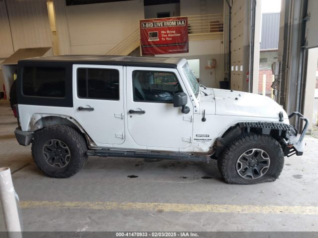 1C4BJWDGXEL305267 Jeep Wrangler Unlimited Sport