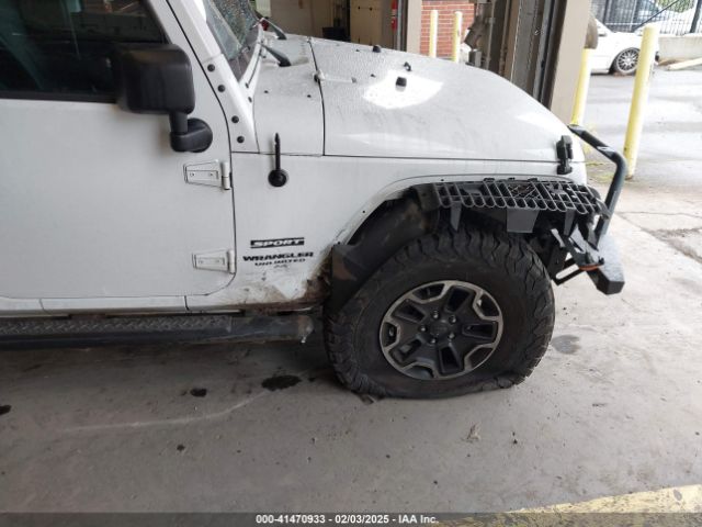 1C4BJWDGXEL305267 Jeep Wrangler Unlimited Sport