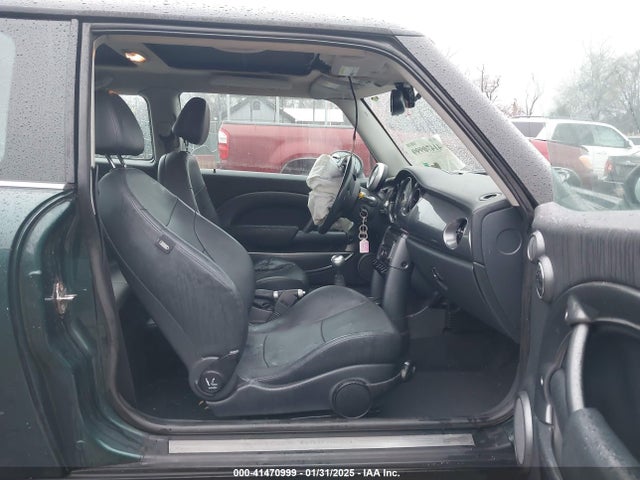 2006 MINI COOPER WMWRC33556TK70238 Photo 4