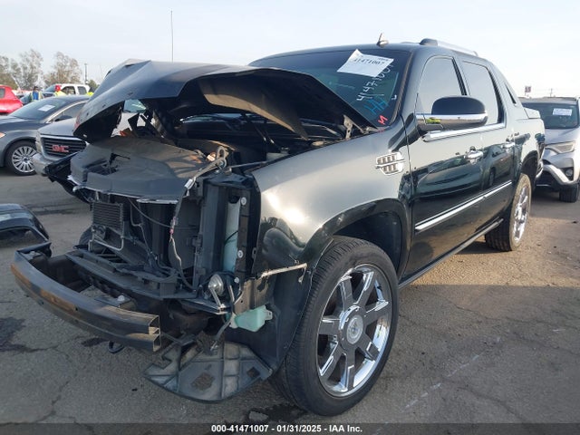 2011 CADILLAC ESCALADE EXT 3GYT4NEF0BG305633 Photo 1