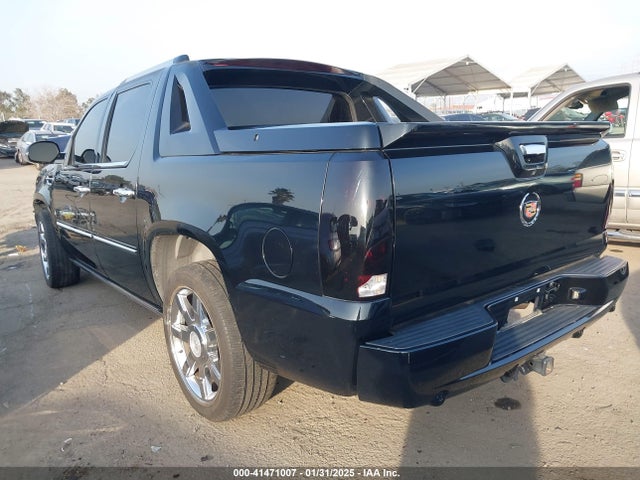 2011 CADILLAC ESCALADE EXT 3GYT4NEF0BG305633 Photo 2