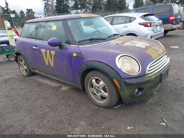 2009 MINI COOPER WMWMF335X9TU72854 Photo 0