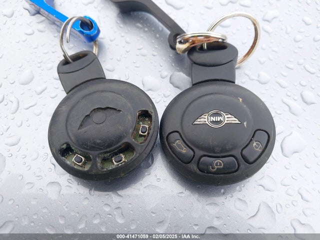 2009 MINI COOPER WMWMF335X9TU72854 Photo 10