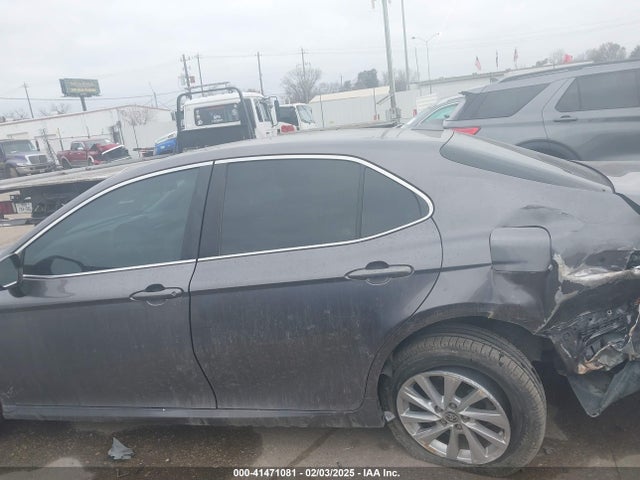 4T1C11AK3MU447531 Toyota CAMRY LE