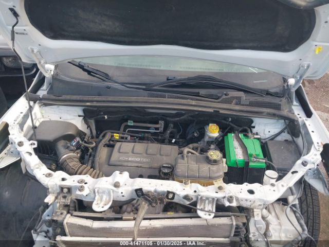 3GNCJKSB8LL230341 Chevrolet Trax Fwd Ls