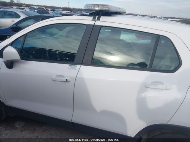 3GNCJKSB8LL230341 Chevrolet Trax Fwd Ls