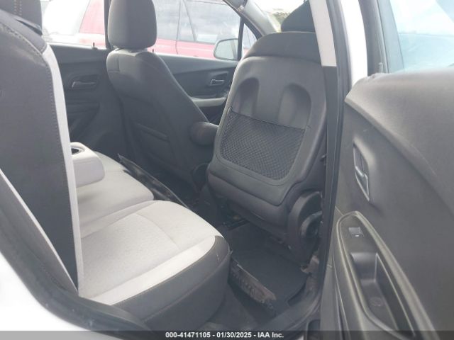 3GNCJKSB8LL230341 Chevrolet Trax Fwd Ls