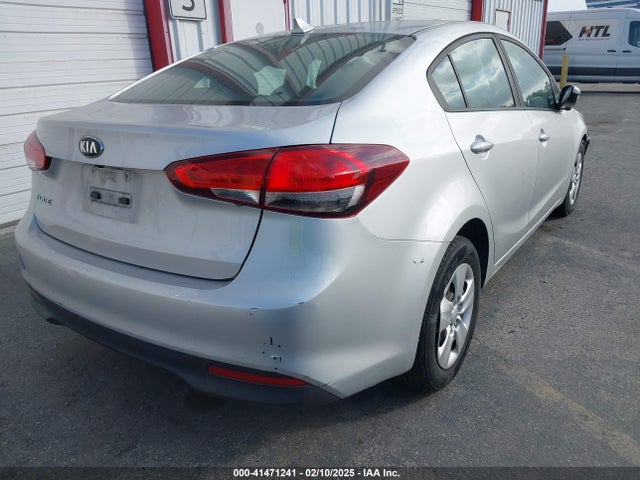 KIA FORTE LX 2017 3KPFL4A73HE099517 Image 4