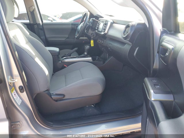 5TFAZ5CN2HX046186 Toyota Tacoma Sr5 V6