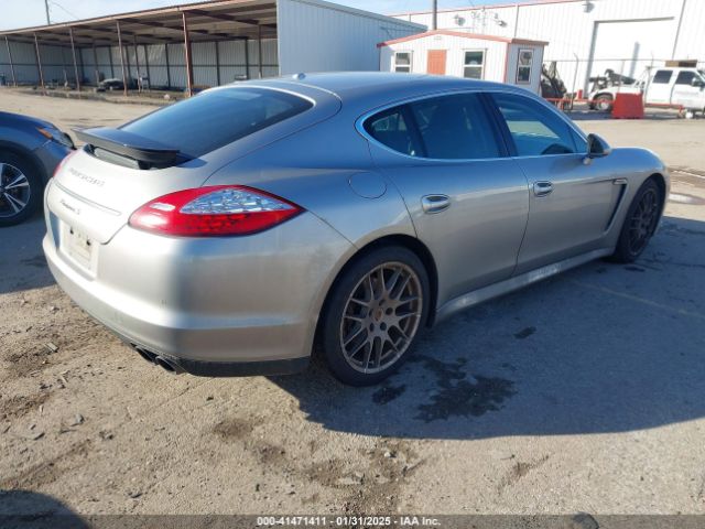 2010 PORSCHE PANAMERA WP0AB2A76AL062248 Photo 3