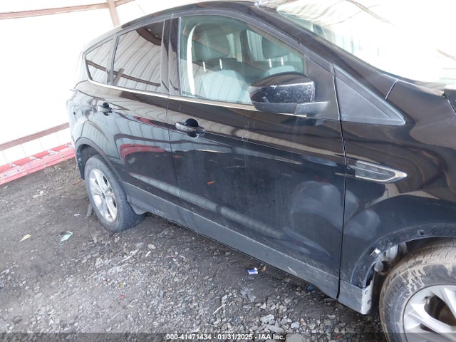 1FMCU0GD8HUA60280 Ford ESCAPE SE
