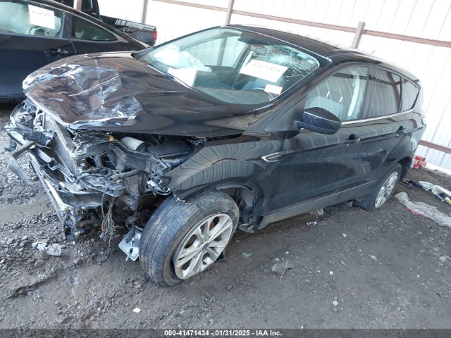 1FMCU0GD8HUA60280 Ford ESCAPE SE