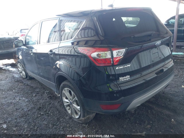 1FMCU0GD8HUA60280 Ford ESCAPE SE