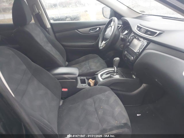 5N1AT2MM8GC844716 Nissan ROGUE SV