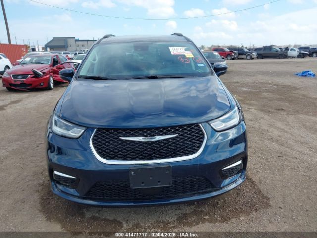 2C4RC1BG0NR165025 Chrysler Pacifica Touring L