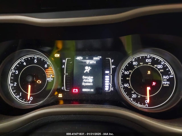 1C4PJMCB9JD572453 Jeep Cherokee Latitude 4x4