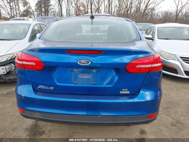 Ford FOCUS SE 2018 1FADP3FE8JL318861 Image 16